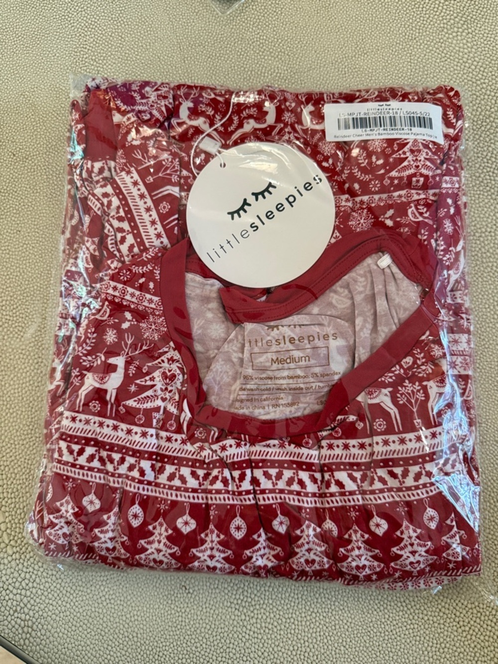 Little Sleepies men’s reindeer cheer pajama top and pants set size medium